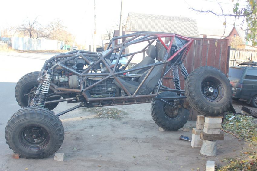 Багги Constrictor 4x4 Багги Constrictor 4x4
