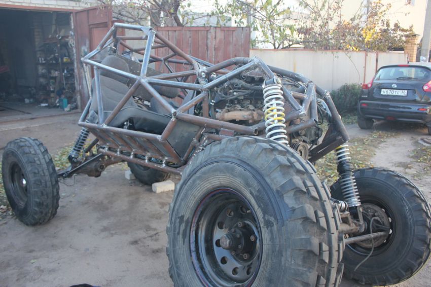 Багги Constrictor 4x4 Багги Constrictor 4x4