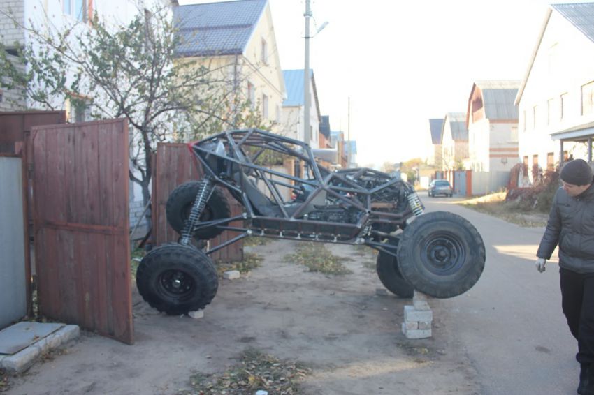 Багги Constrictor 4x4 Багги Constrictor 4x4