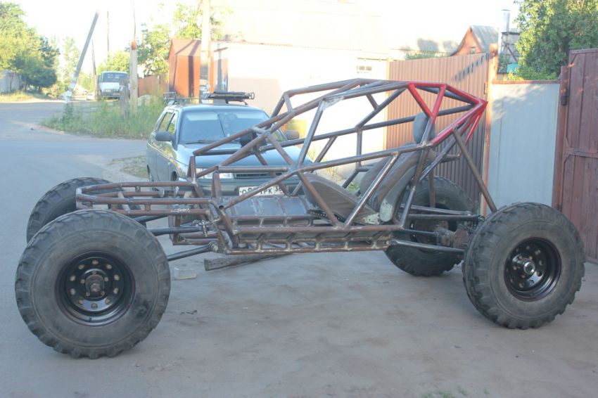 Багги Constrictor 4x4 Багги Constrictor 4x4