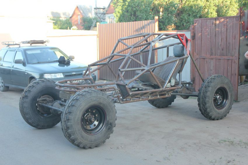 Багги Constrictor 4x4 Багги Constrictor 4x4